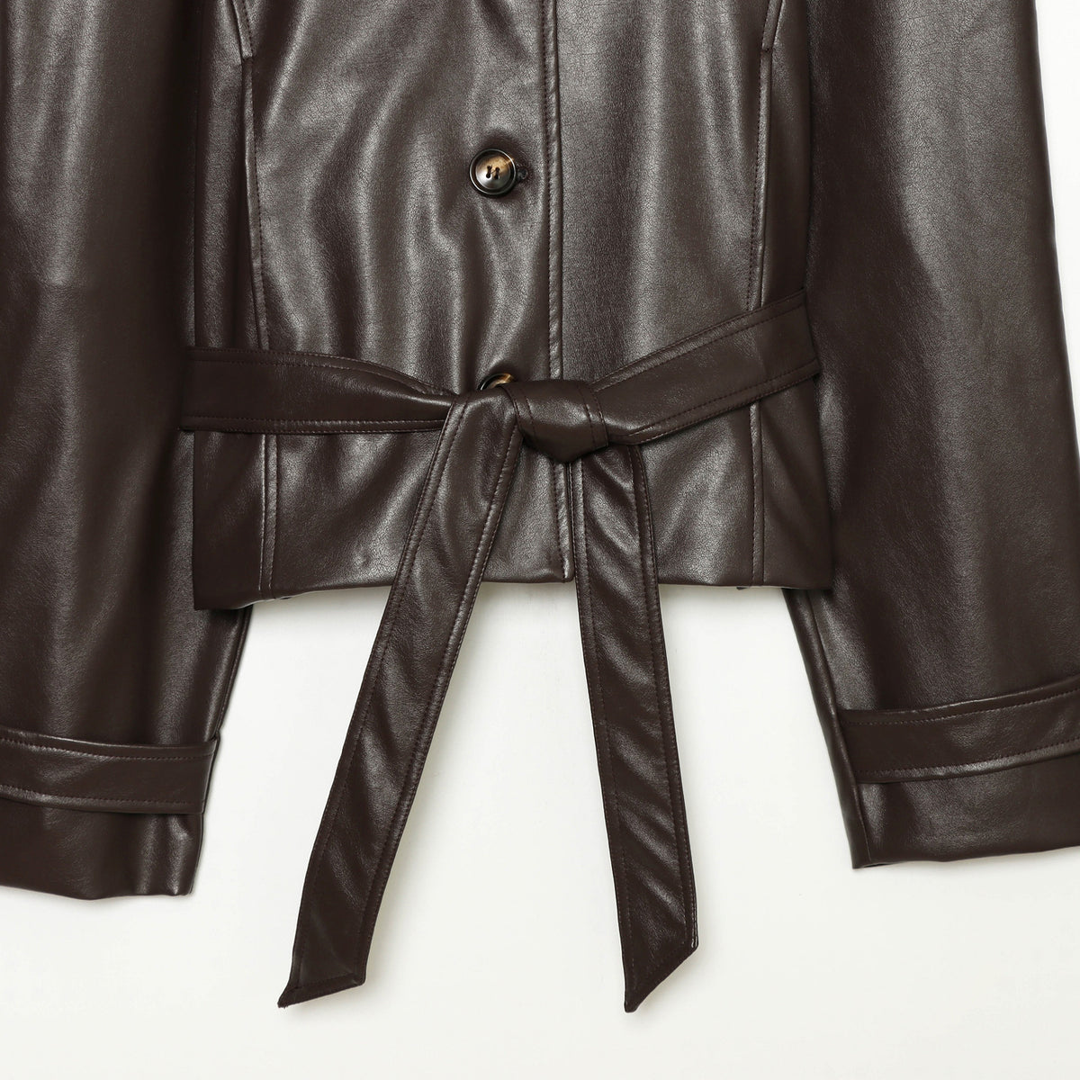 Collar long sleeved jacket
