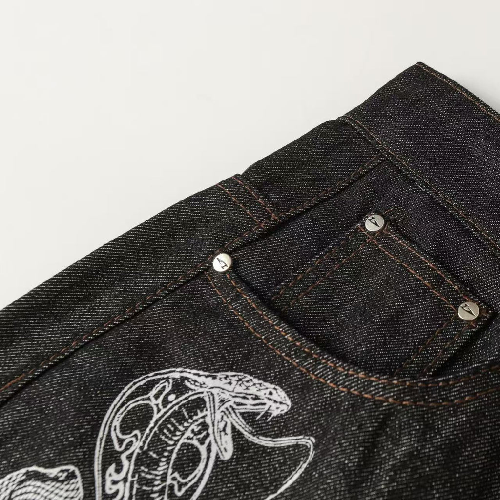 Black straight tube versatile jeans for men