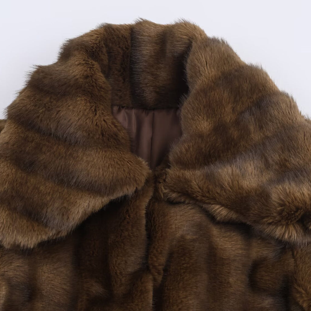 Artificial fur effect short jacket jacket