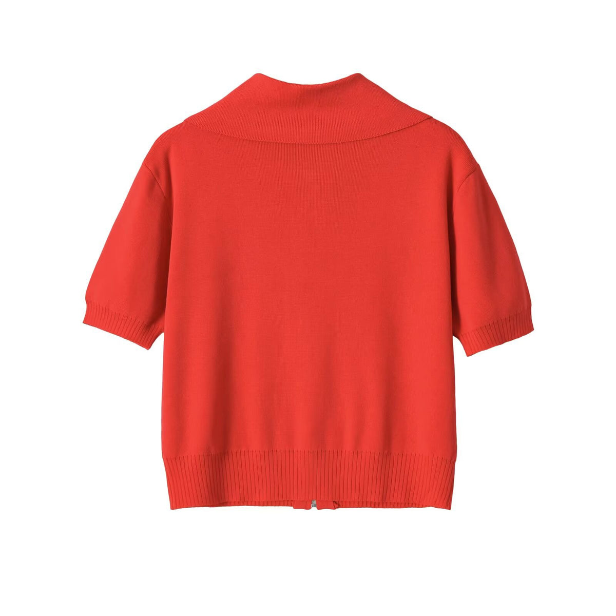 Short sleeved collar with threaded zipper knit sweater