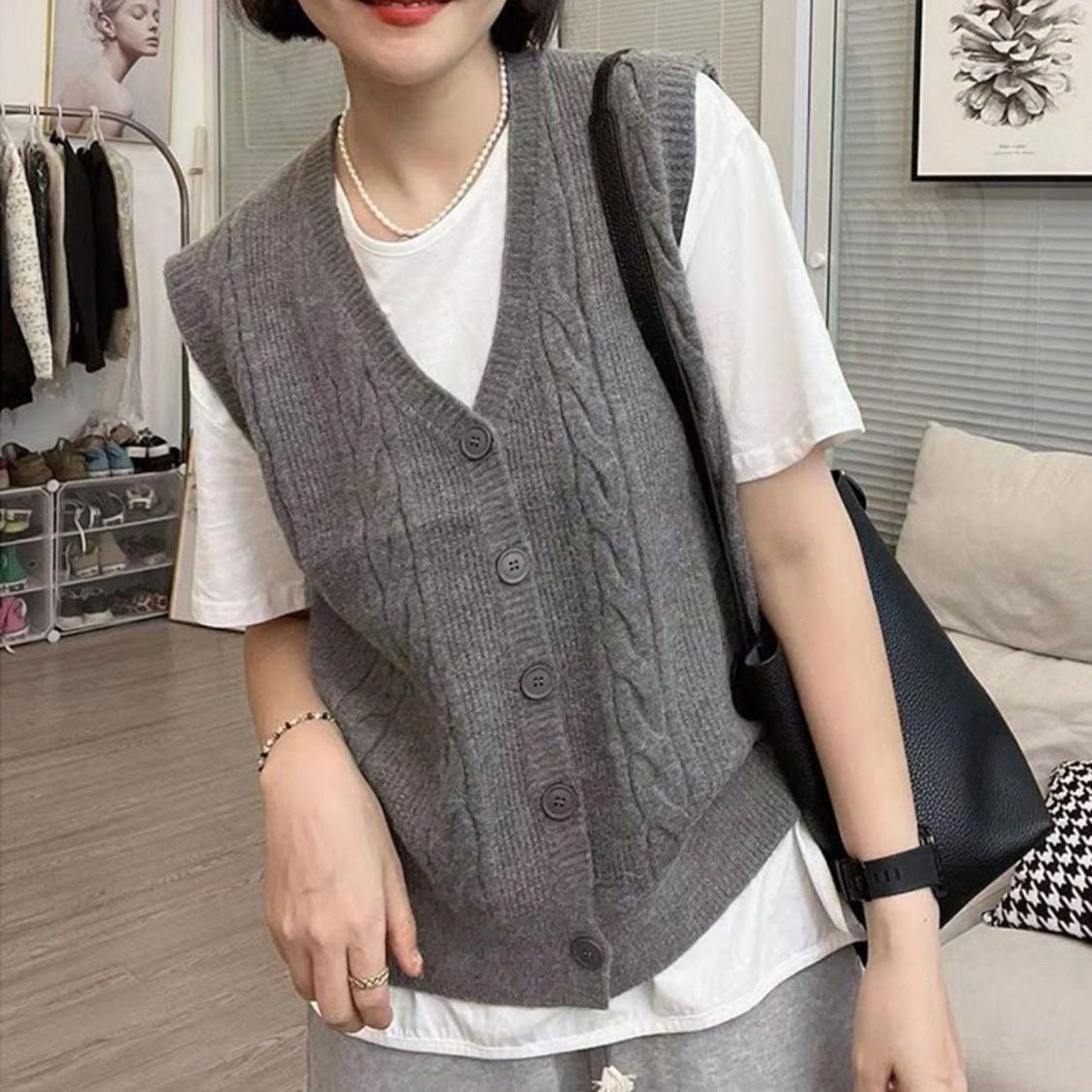 Cable Knit Sleeveless V-Neck Single-Breasted Cardigan Vest, Loose Fit Sweater Vest for Layering