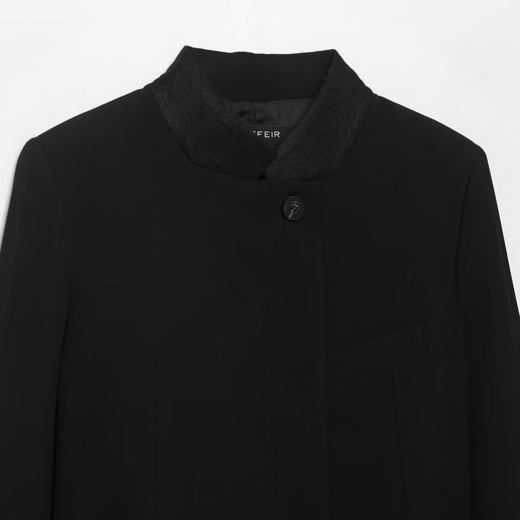 Short long sleeved jacket