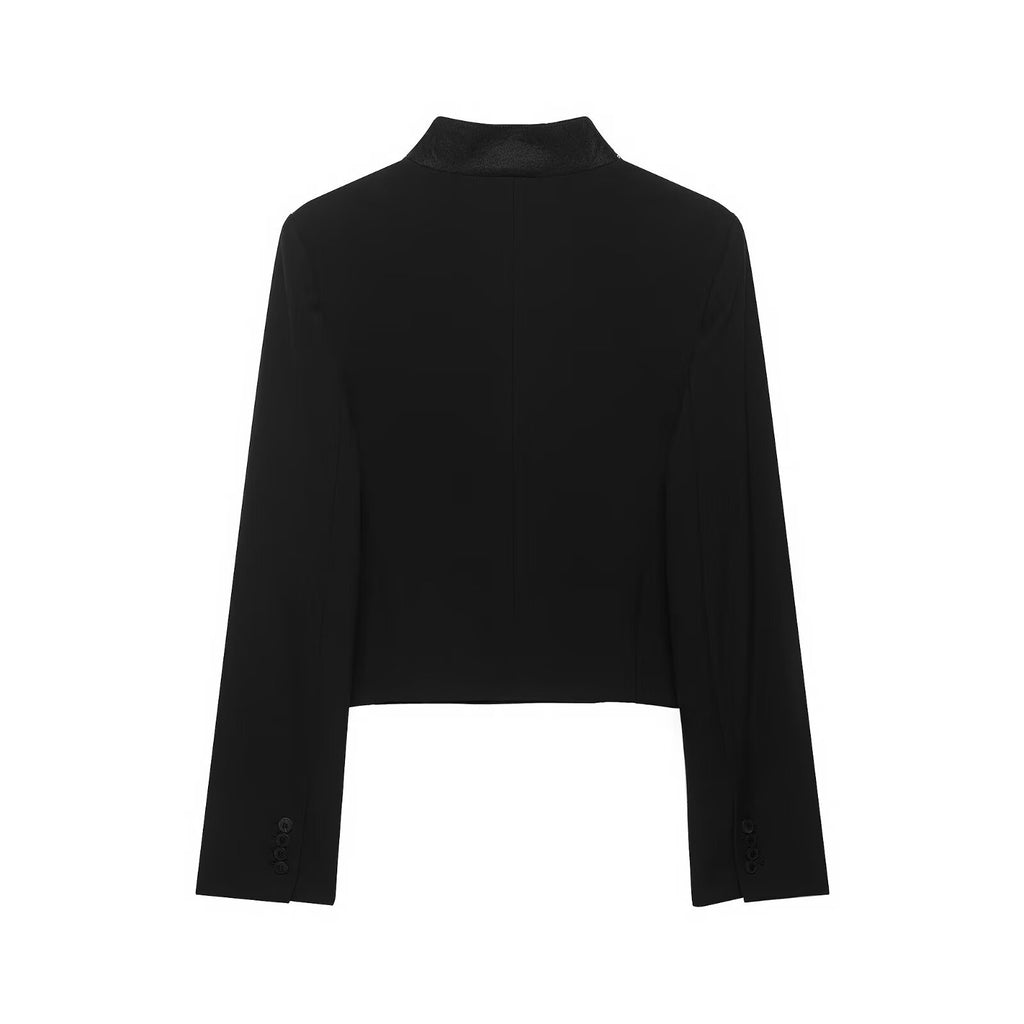 Short long sleeved jacket
